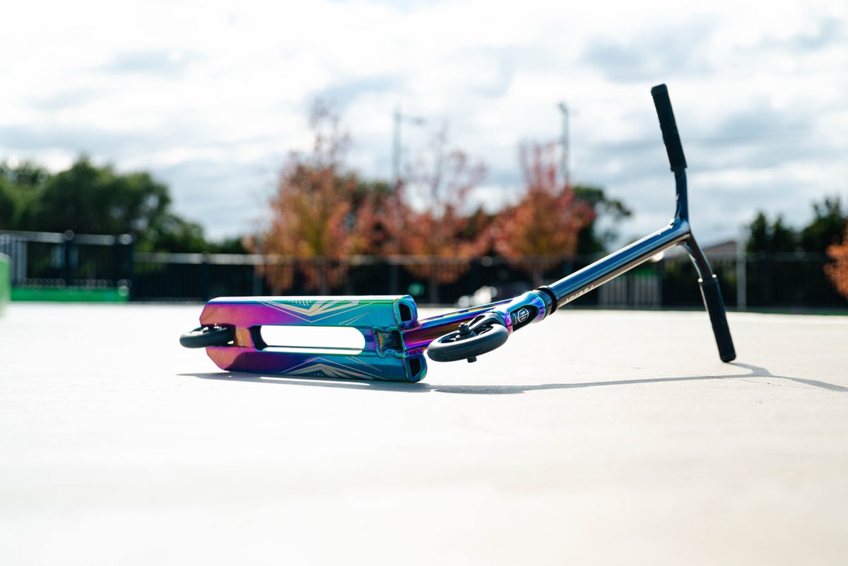 Freestyle koloběžka Grit Fluxx Neochrome